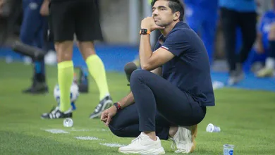As li&ccedil;&otilde;es que Abel pode tirar da derrota do Palmeiras para a final da Libertadores