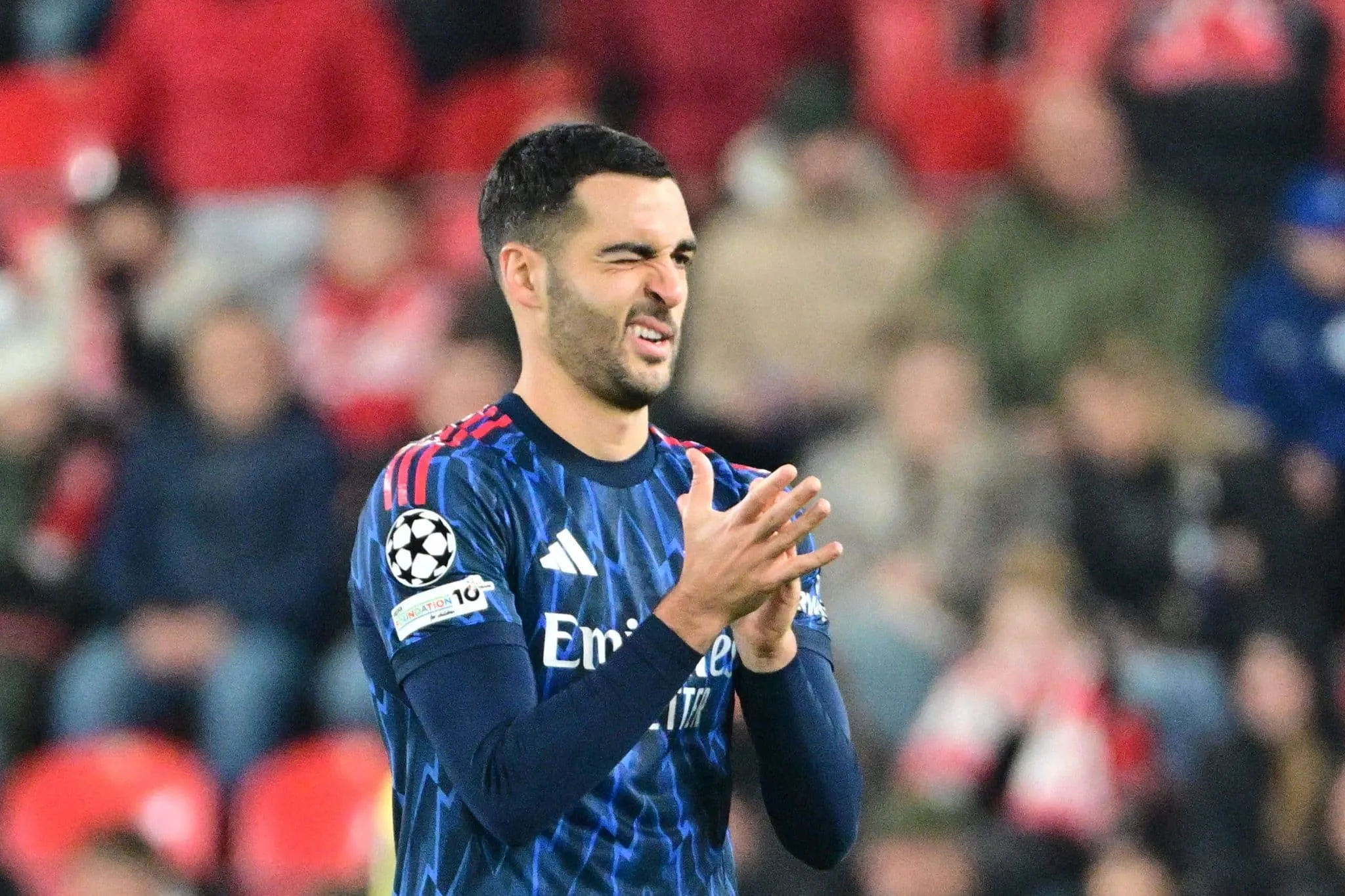Arsenal &agrave; moda antiga bate Slavia Praga e desafia outras pot&ecirc;ncias na Champions