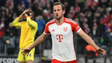 Bayern relembra tempos de rolo compressor para eliminar Lazio e se classificar na Champions