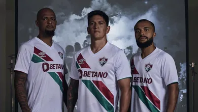 Fluminense lan&ccedil;a nova camisa que promete reviver pol&ecirc;mica com o Vasco