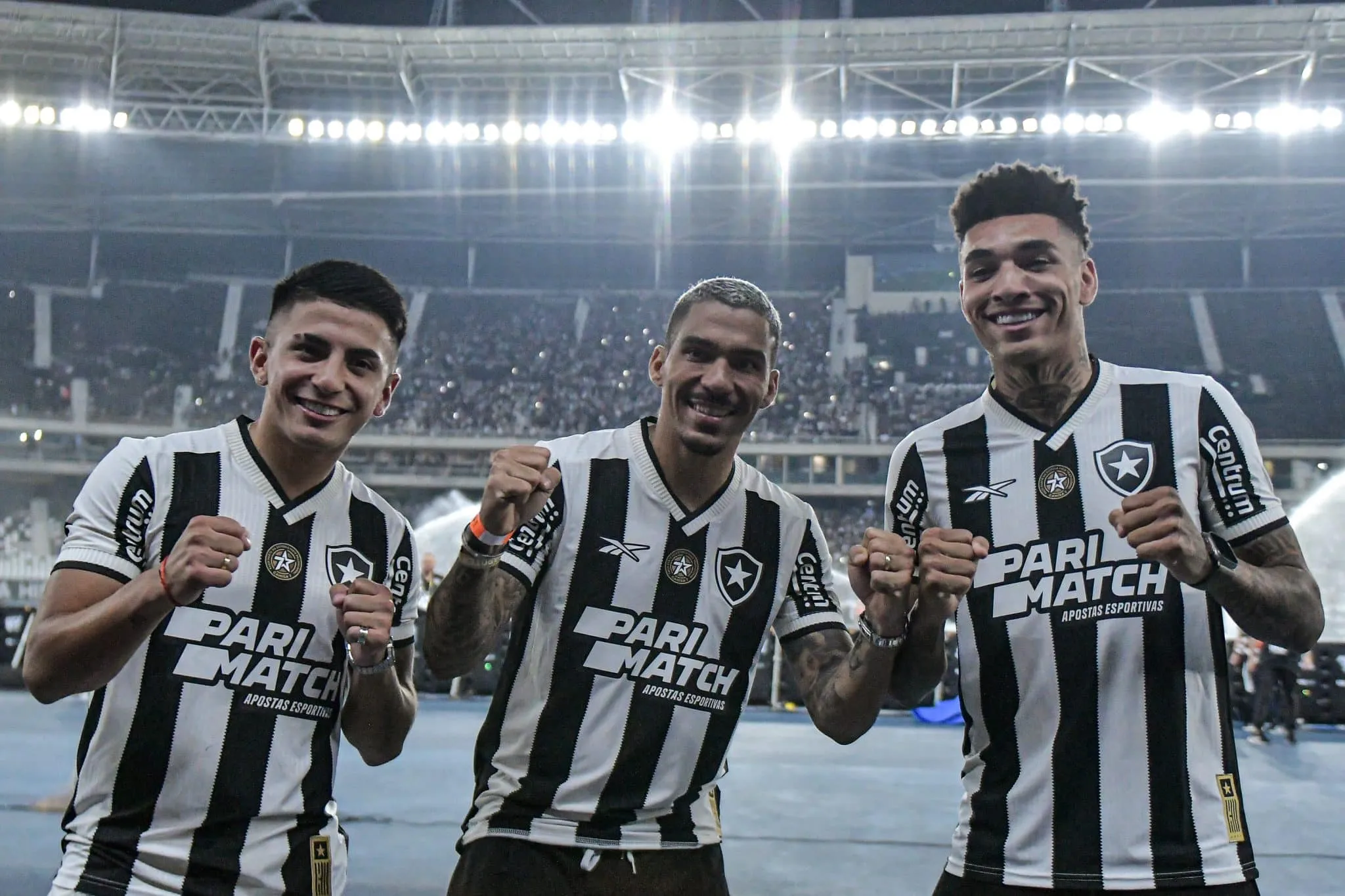 Estrela do Botafogo revela investida do Manchester City