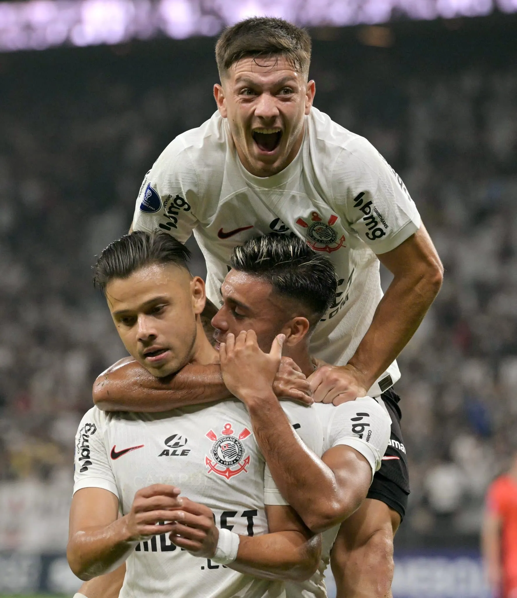 Por que Romero n&atilde;o comemorou gols contra o Nacional-PAR?