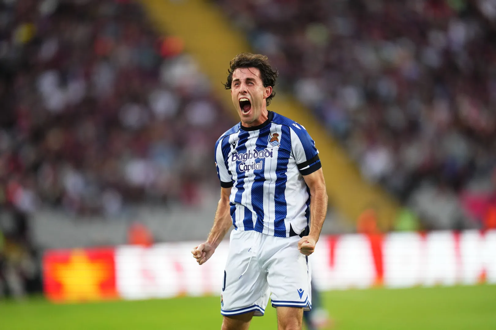 Odriozola comemora gol da Real Sociedad