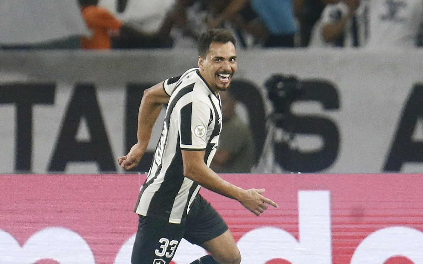 Botafogo mostra que 2023 traum&aacute;tico deixou sim um legado positivo