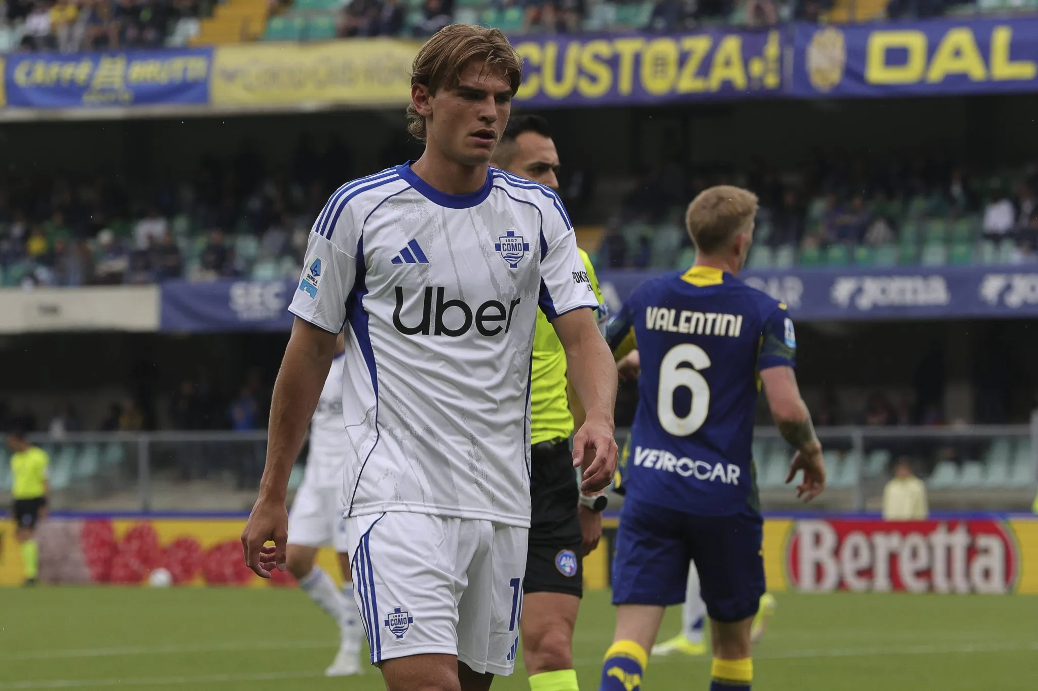 Nico Paz pelo Como