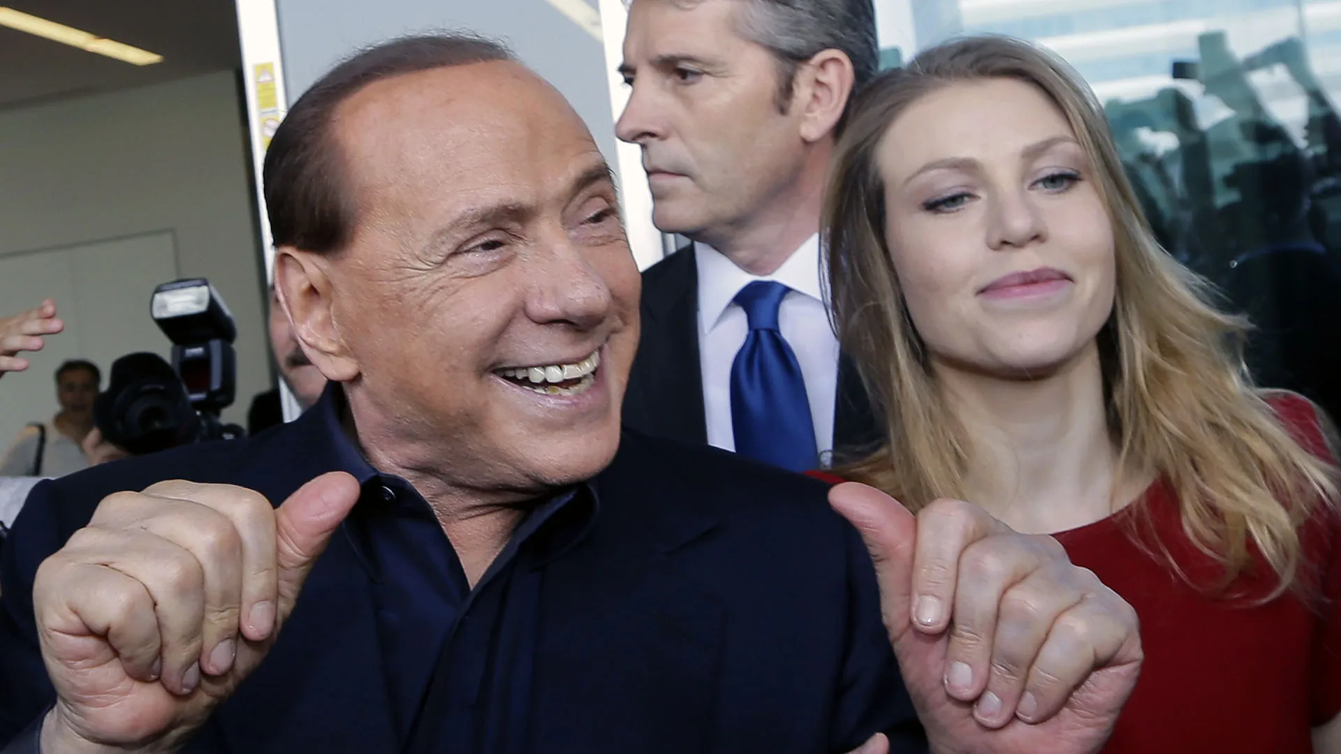Berlusconi se d&aacute; nota 10 e projeta Milan na final da Champions duas vezes em cinco anos