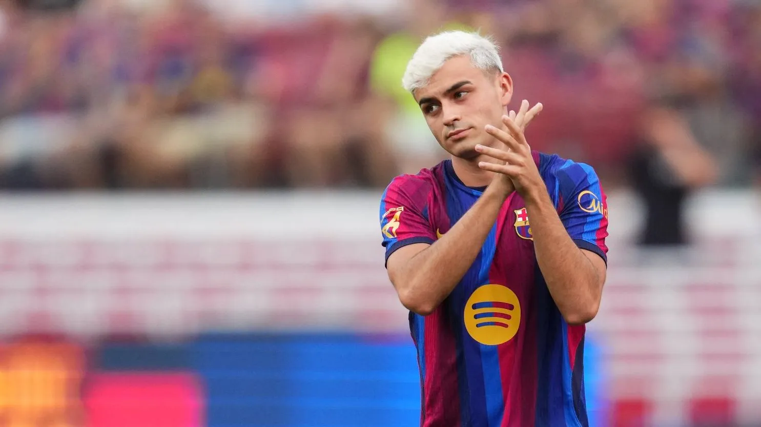 Joga&ccedil;o de Pedri em vit&oacute;ria do Barcelona exp&otilde;e desafio de Flick com Rodri