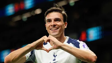 Tottenham vence com bicicleta de refugo do Bayern, que reafirma volta por cima na Inglaterra