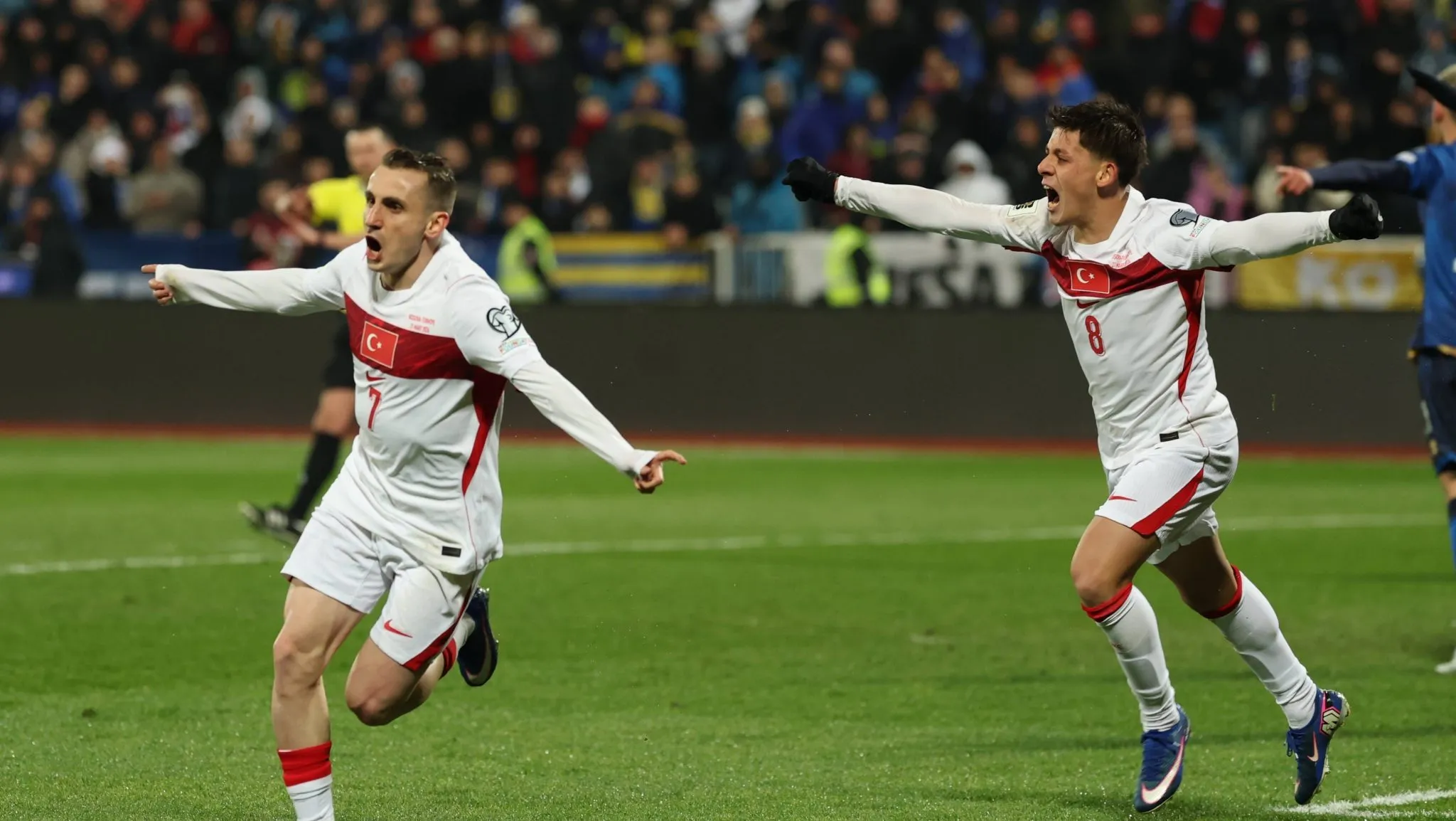 Melhor em campo, Yildiz assume protagonismo e devolve Turquia &agrave; Copa do Mundo