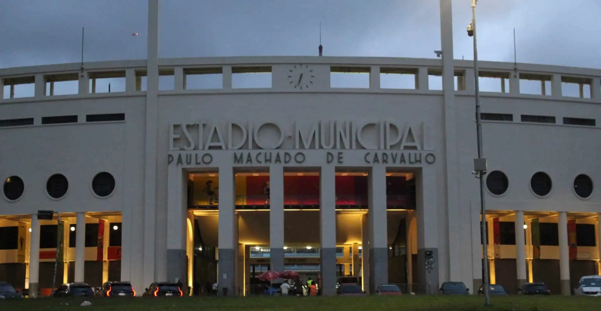 Fachada do est&aacute;dio do Pacaembu