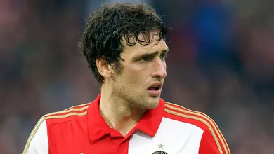 Treinado por Stam, zagueiro brasileiro do Feyenoord sonha com a Sele&ccedil;&atilde;o