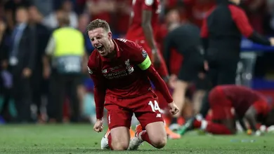 Gerrard: &ldquo;Os times n&atilde;o podem funcionar no n&iacute;vel do Liverpool sem uma engrenagem como Henderson&rdquo;