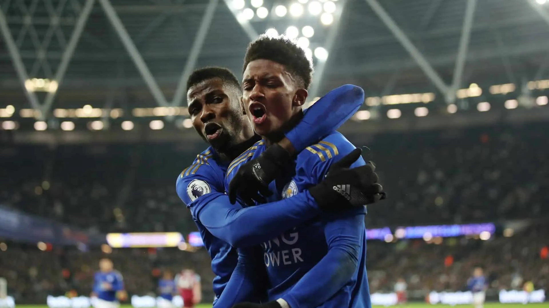 Com reservas, Leicester se recupera com vit&oacute;ria fora de casa e derruba t&eacute;cnico do West Ham