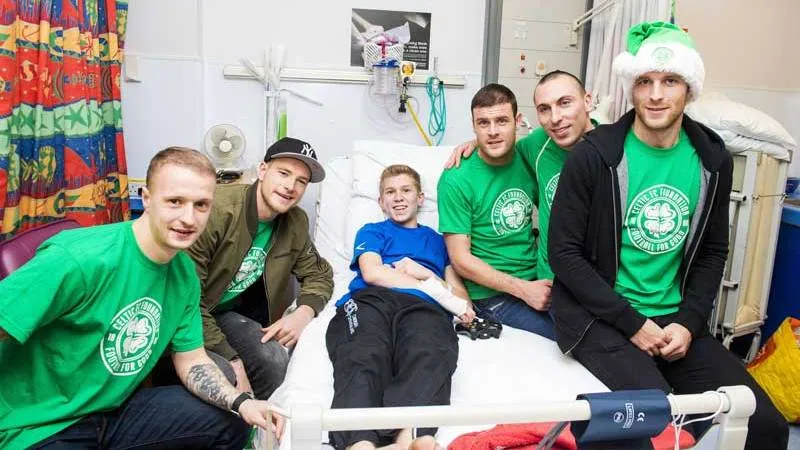 Juntos, Celtic e Rangers criaram uma das a&ccedil;&otilde;es solid&aacute;rias mais legais deste Natal