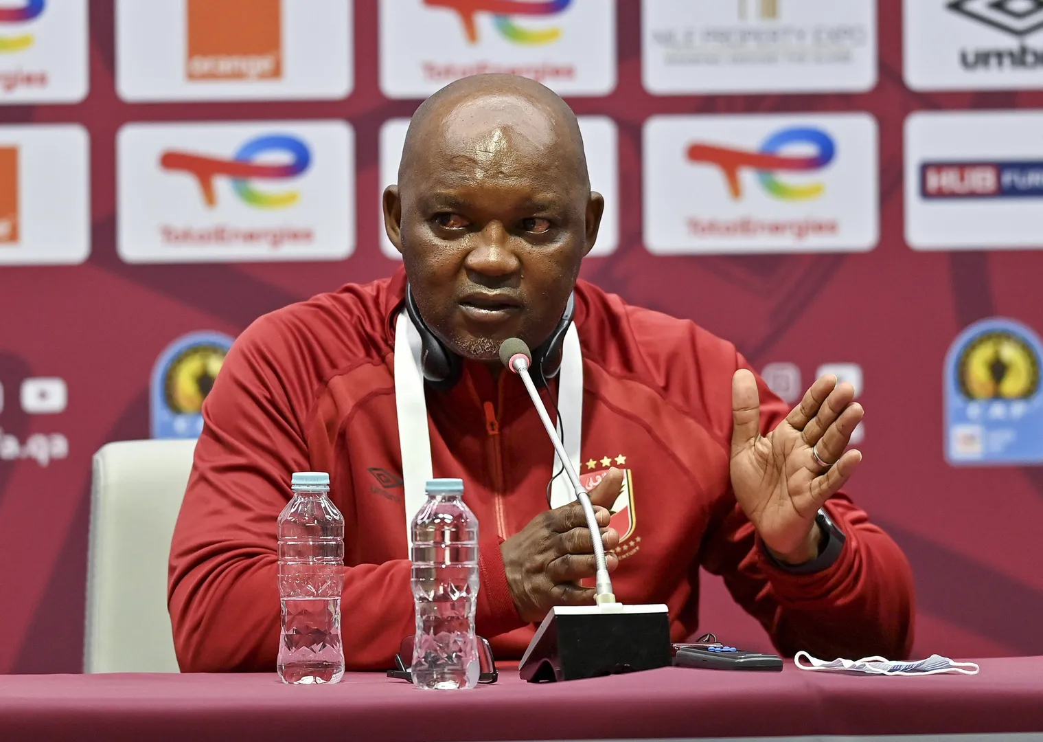 Pitso Mosomane, ex-t&eacute;cnico do Al Ahly