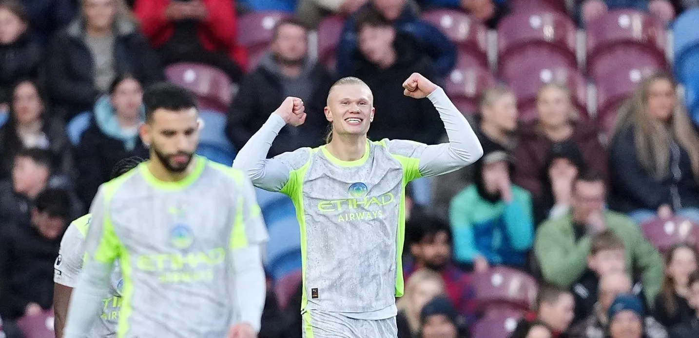 City sofre mais do que o esperado, mas confirma roteiro que incendeia Premier League