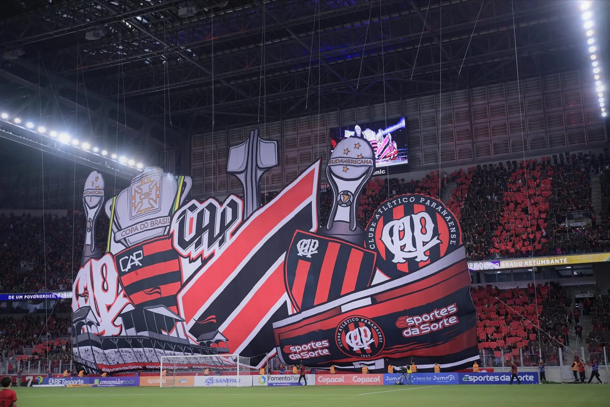 Athletico-PR surpreende, encerra parte das categorias de base e gera desespero de fam&iacute;lias