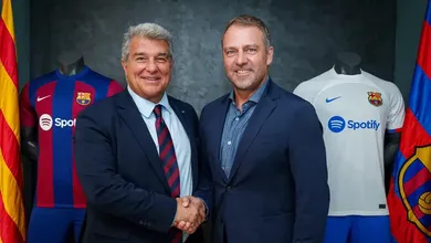 In&iacute;cio da era Flick: Barcelona acerta demiss&otilde;es, costura renova&ccedil;&otilde;es e monitora mercado