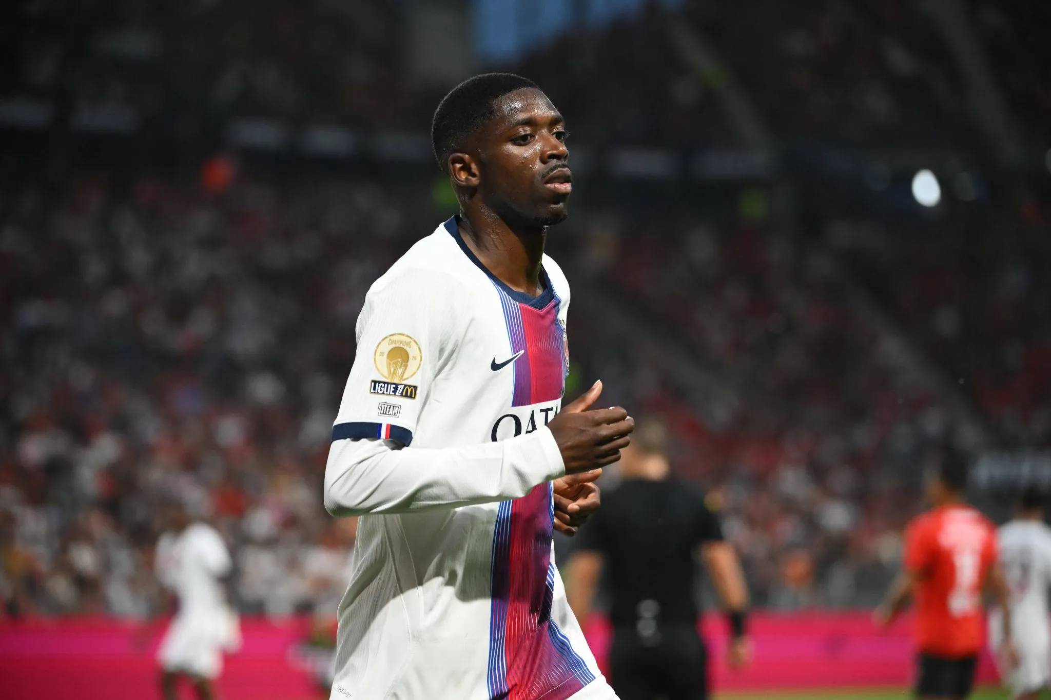 Ousmane Demb&eacute;l&eacute; durante partida contra o Rennes (Foto: IMAGO / PRESSE SPORTS)