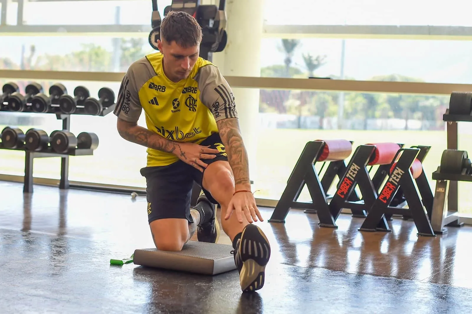 Entenda como foi a rotina dos jogadores do Flamengo que n&atilde;o viajaram para La Paz