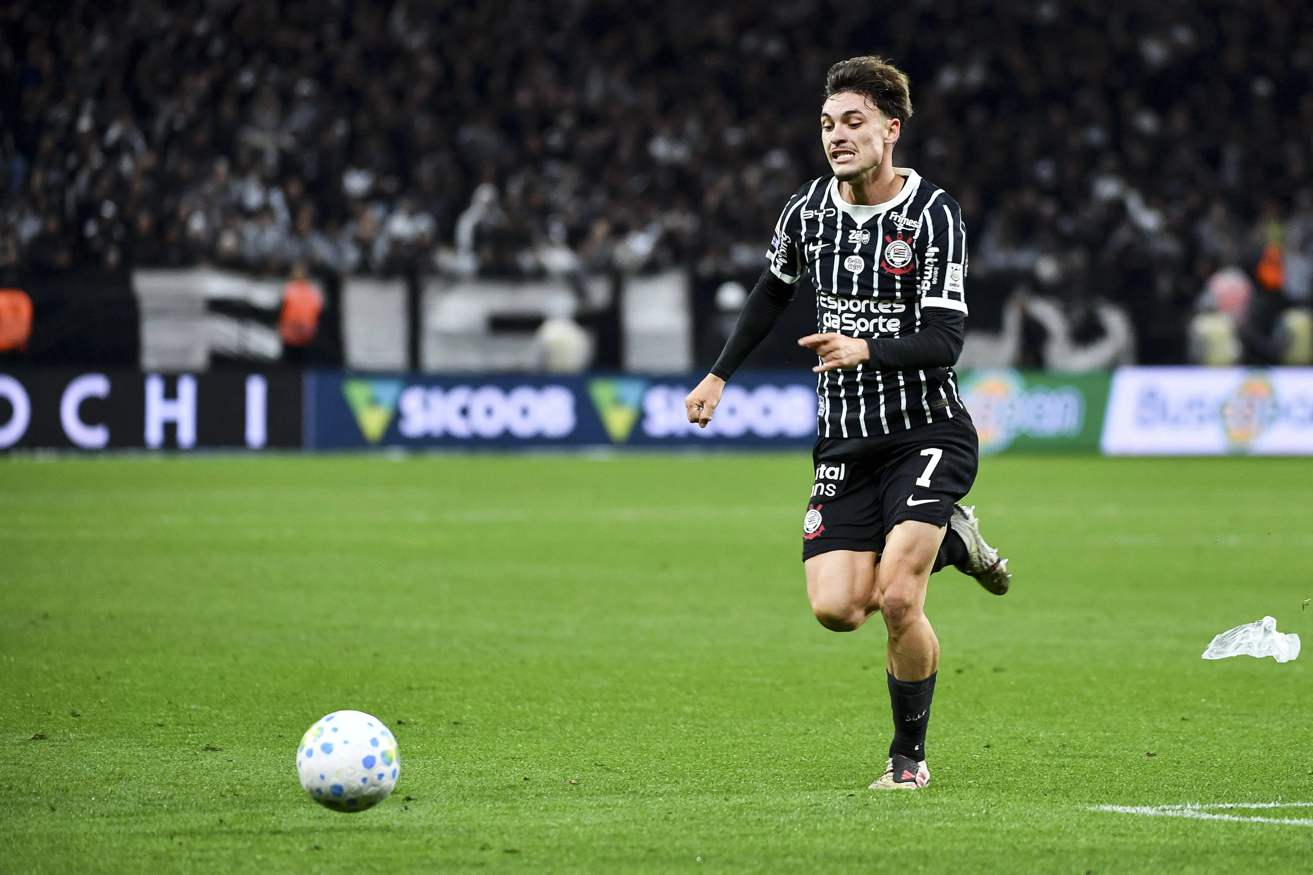 Breno Bidon, de 21 anos, em ação pelo Corinthians