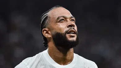 Para bancar Memphis, Corinthians inverte estrat&eacute;gia usada com Ronaldo