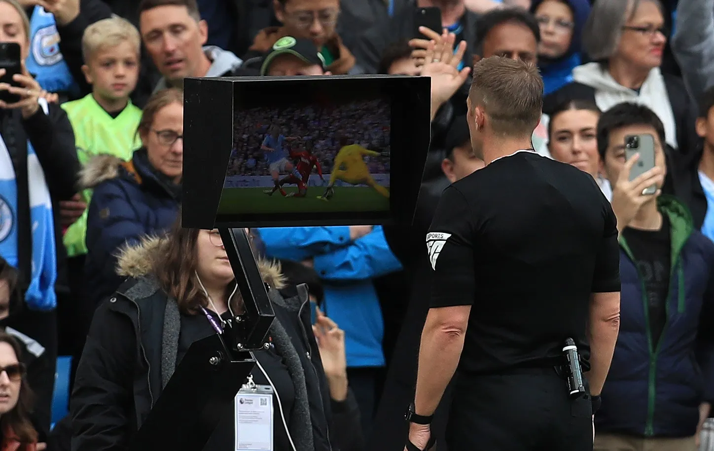 Fim do VAR? Clube pede e Premier League vai votar continuidade da ferramenta