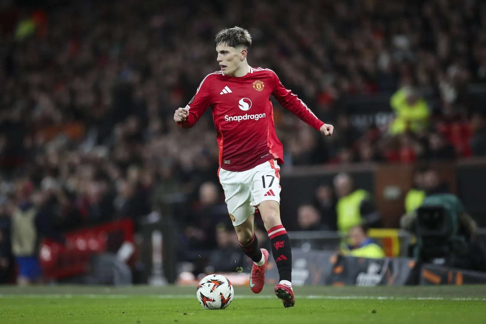 Garnacho em a&ccedil;&atilde;o pelo Manchester United