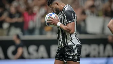 Hulk escolheu marcar o seu gol 400 na carreira em uma partida que s&oacute; n&atilde;o fez chover pelo Atl&eacute;tico-MG