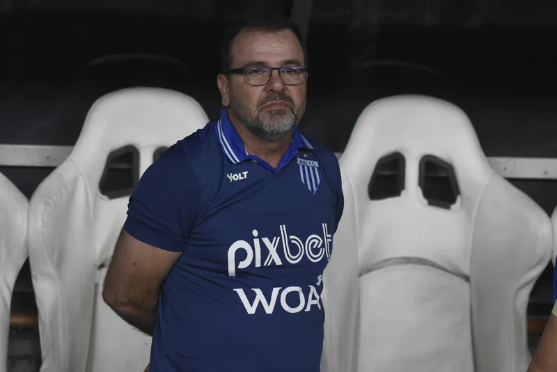 Enderson Moreira conquistou acesso em tr&ecirc;s oportunidades e em todas elas com t&iacute;tulos