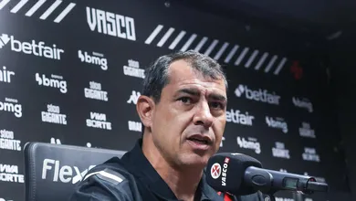 Discurso de Carille ap&oacute;s novo trope&ccedil;o do Vasco no Carioca parece longe da realidade
