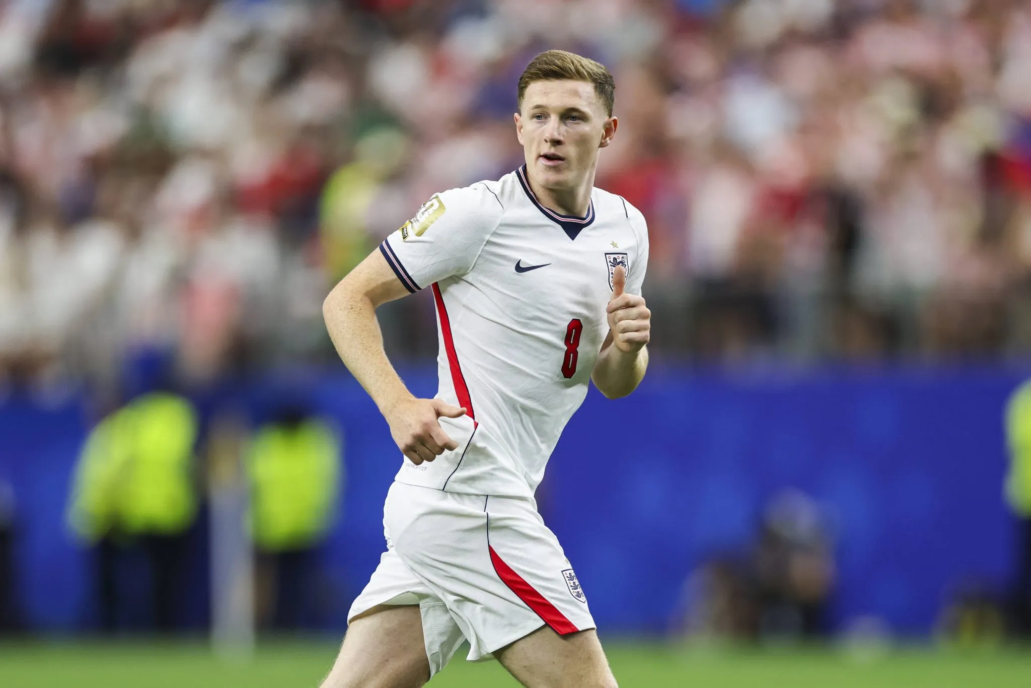 Elliot Anderson em a&ccedil;&atilde;o pela sele&ccedil;&atilde;o inglesa