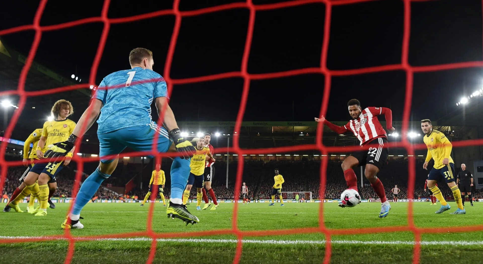 Perfeito contra o Arsenal, o Sheffield United conquistou mais uma grande vit&oacute;ria no retorno &agrave; Premier League
