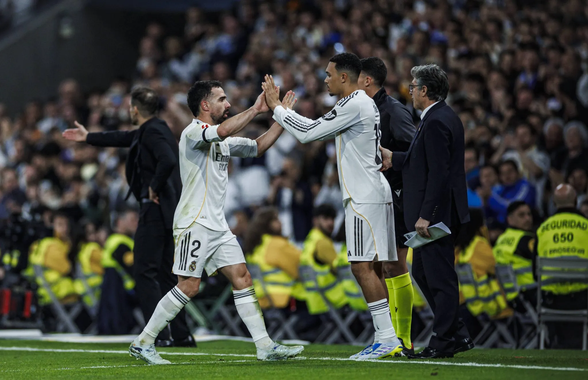 Carvajal est&aacute; atr&aacute;s de Alexander-Arnold na concorr&ecirc;ncia interna do Real Madrid (Foto: Imago/PGS Photo Agency)