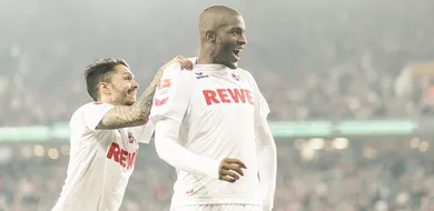 A rodada da Bundesliga come&ccedil;ou com um joga&ccedil;o na luta pela Liga Europa: Col&ocirc;nia 4&times;3 Werder