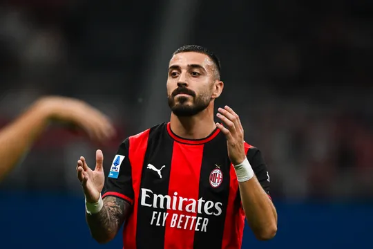 &lsquo;Muitos times me queriam, como a Inter; mas eu escolhi o Milan', conta Gila