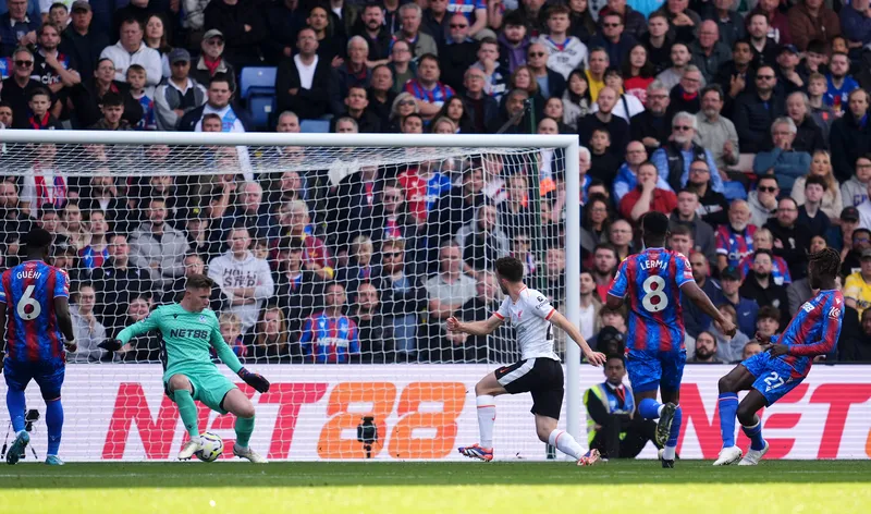 Diogo Jota fez o &uacute;nico gol de Crystal Palace 0 x 1 Liverpool. Foto: Imago
