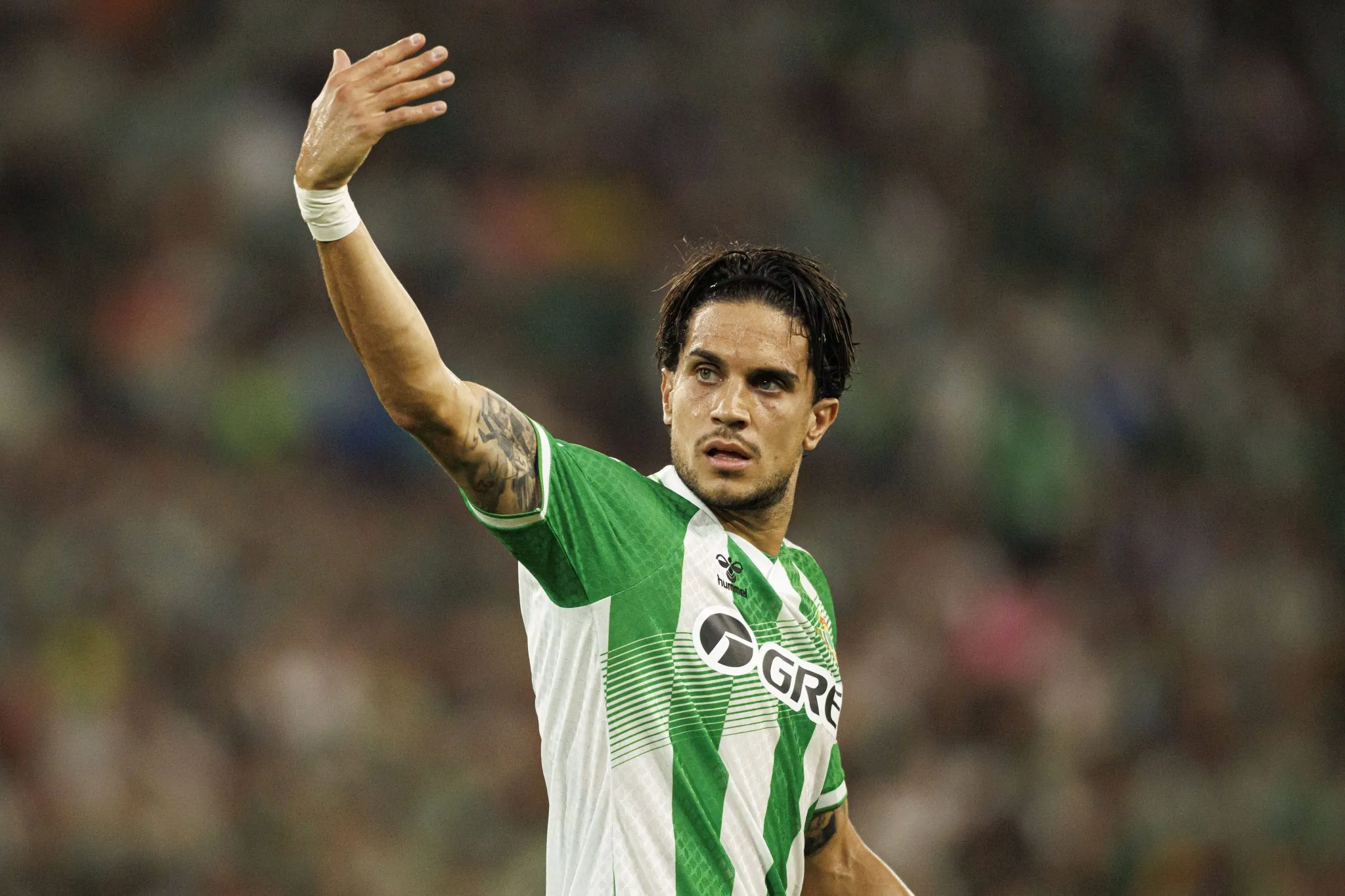Marc Bartra em a&ccedil;&atilde;o pelo Betis