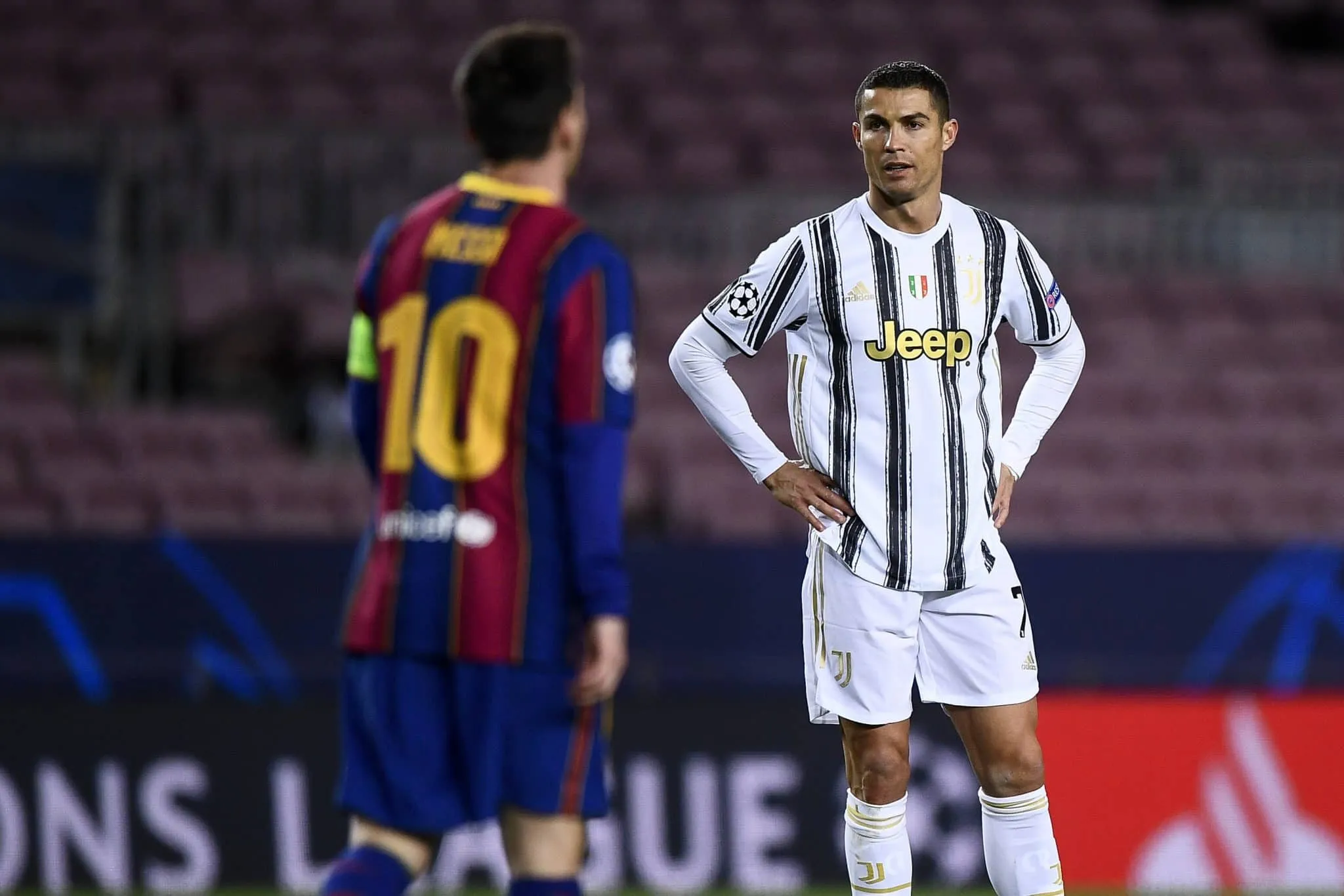 Cristiano Ronaldo encara Messi em seu &uacute;ltimo encontro na Europa