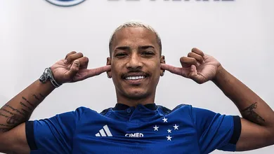 Cruzeiro anuncia Matheus Pereira e manda recado ao futebol brasileiro: &lsquo;Voltei&rsquo;