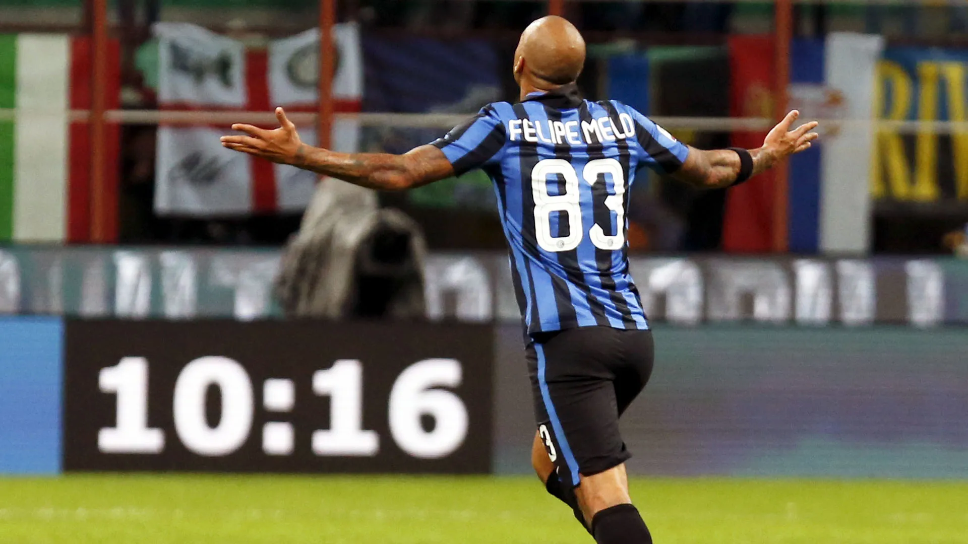 Felipe Melo: &ldquo;Chiellini tem problema comigo porque dei uma cabe&ccedil;ada nele&rdquo;