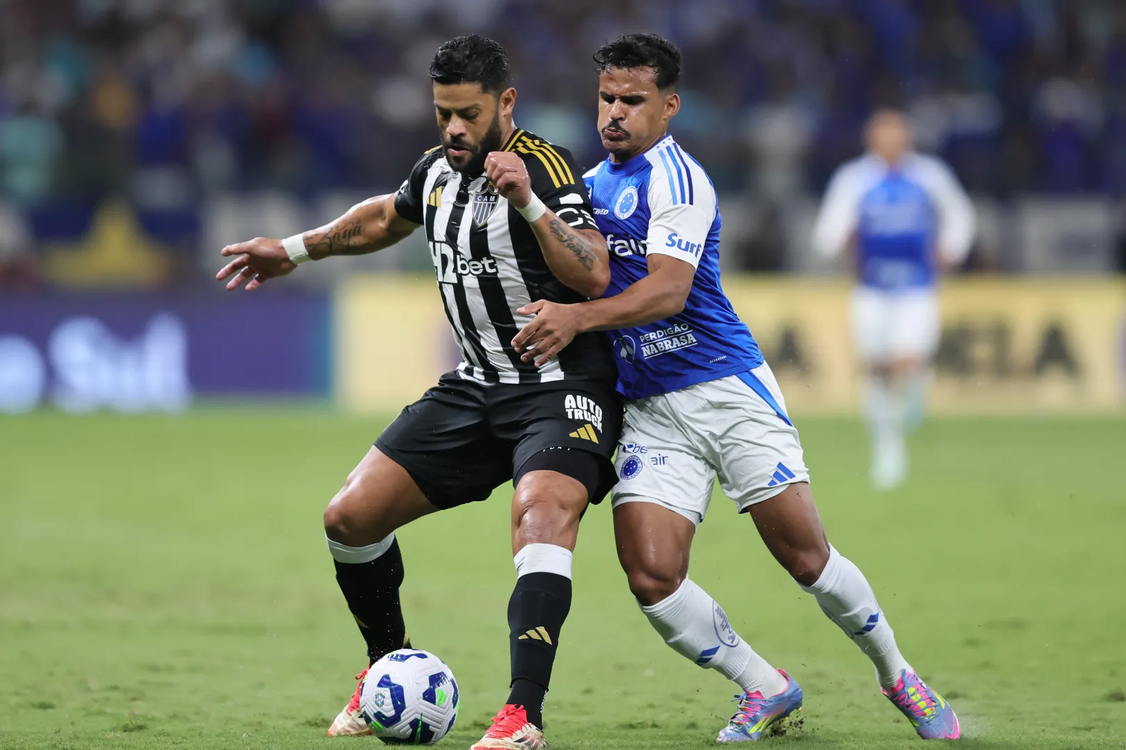 Cruzeiro e Atl&eacute;tico empatam em 0 a 0 no Mineir&atilde;o