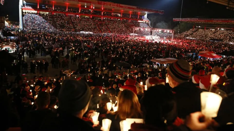 O Union Berlim colocou 28,5 mil no est&aacute;dio para a sua tradicional celebra&ccedil;&atilde;o do Natal