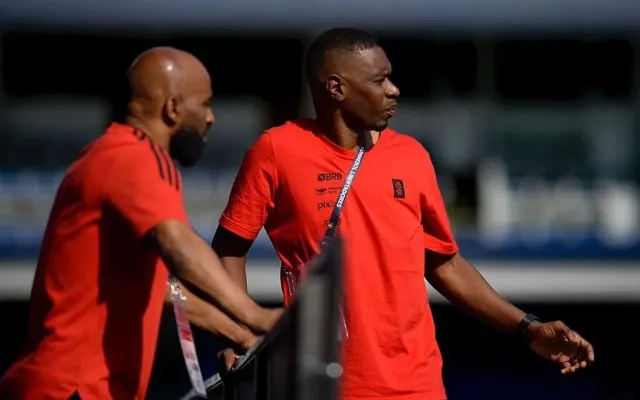 Sa&iacute;das de Juan e Fabinho deixam lacuna na ger&ecirc;ncia de futebol do Flamengo