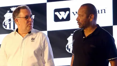 Neymar volta a jogar em 2025? O Santos pensa na renova&ccedil;&atilde;o de contrato? Teixeira responde