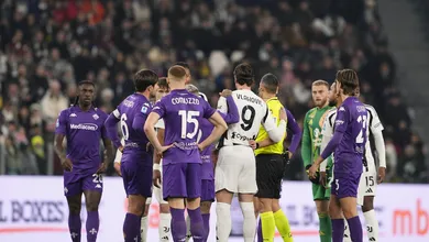 Jogo entre Juventus e Fiorentina &eacute; paralisado por c&acirc;nticos racistas