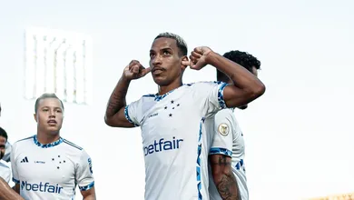 Matheus Pereira tira gol da cartola e salva jogo ruim do Cruzeiro contra o Atl&eacute;tico-GO