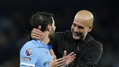 Guardiola: &lsquo;Ele &eacute; insubstitu&iacute;vel no City. Quando n&atilde;o joga, temos que mudar a forma&ccedil;&atilde;o&rsquo;