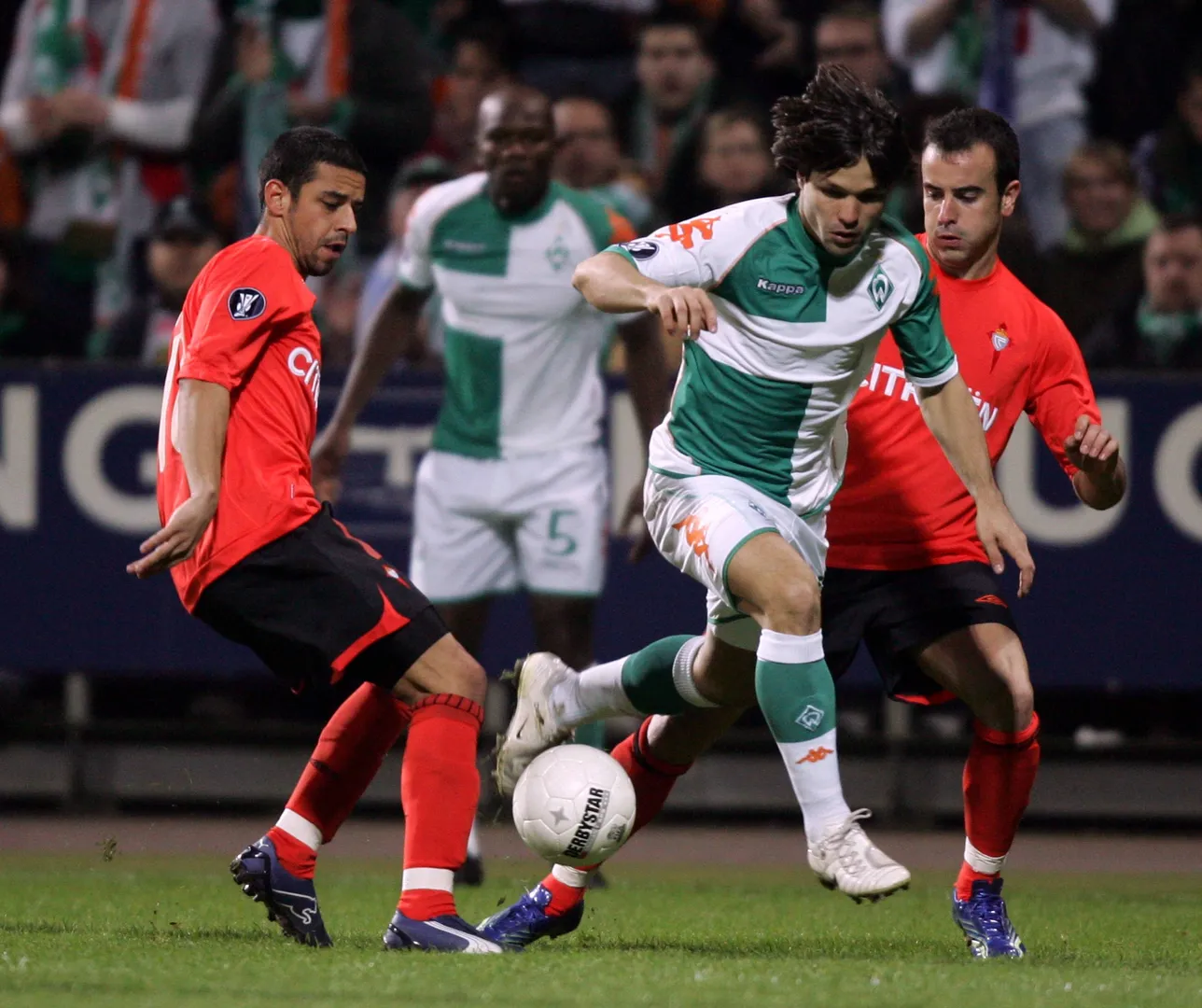 Guayre Betancor, pelo Celta de Vigo, ao lado de Diego Ribas, ent&atilde;o no Werder Bremen Foto: (Imago)