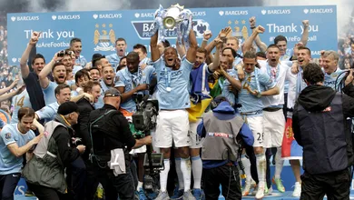 Ataque avassalador e crescimento na hora certa d&atilde;o t&iacute;tulo ao Manchester City